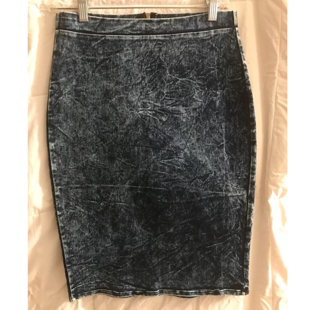 Denim pencil skirt